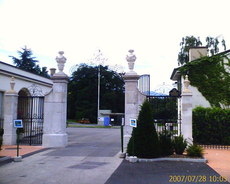 File:EcolintMainEntrance.jpg