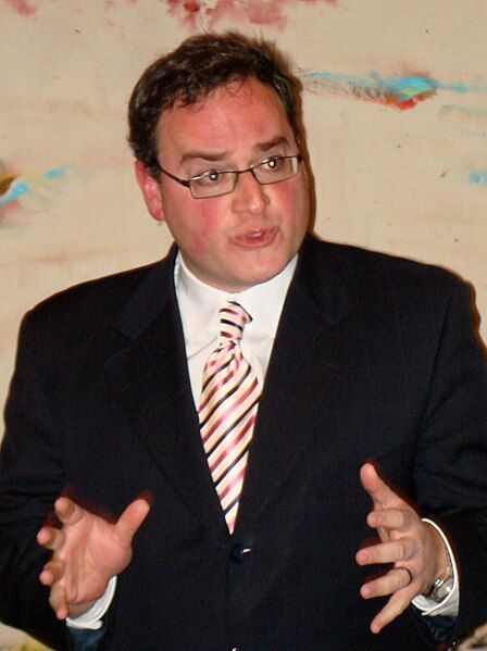 File:Ezra Levant crop.jpg