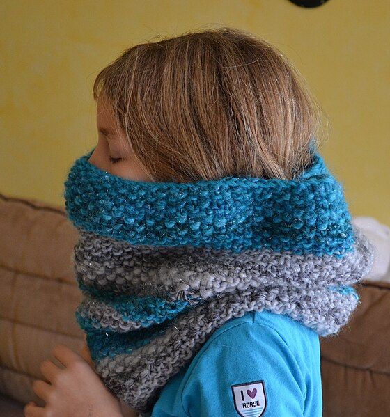 File:Knitted snood.jpg