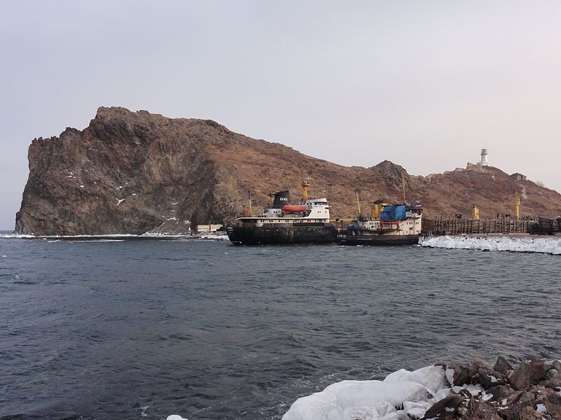 File:Kovsh harbor.jpg