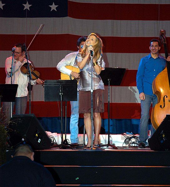 File:Leeann womack.jpg