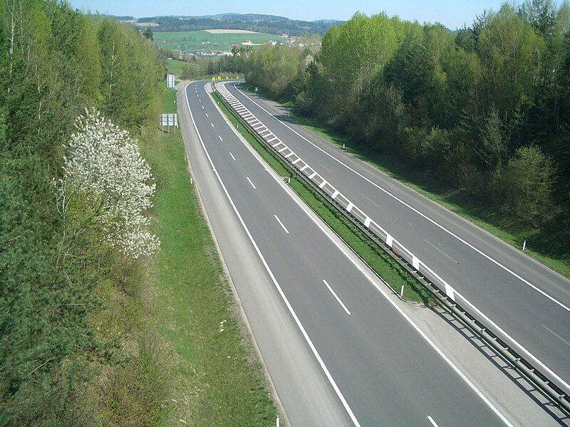 File:Mühlkreis Autobahn Ende.jpg