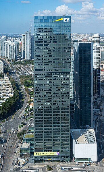 File:Midtown TLV 02.jpg