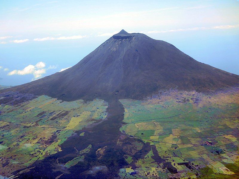 File:Mount Pico (14755153450).jpg