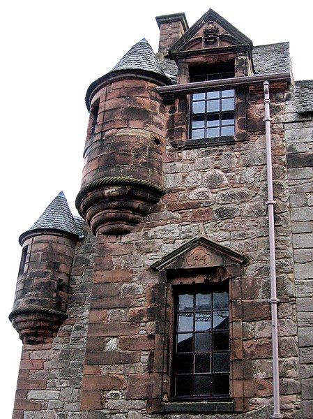 File:Newark Castle turrets.jpg