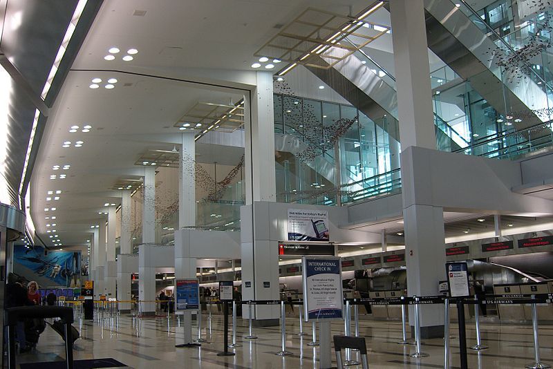 File:PHL AIRPORT (7507146218).jpg