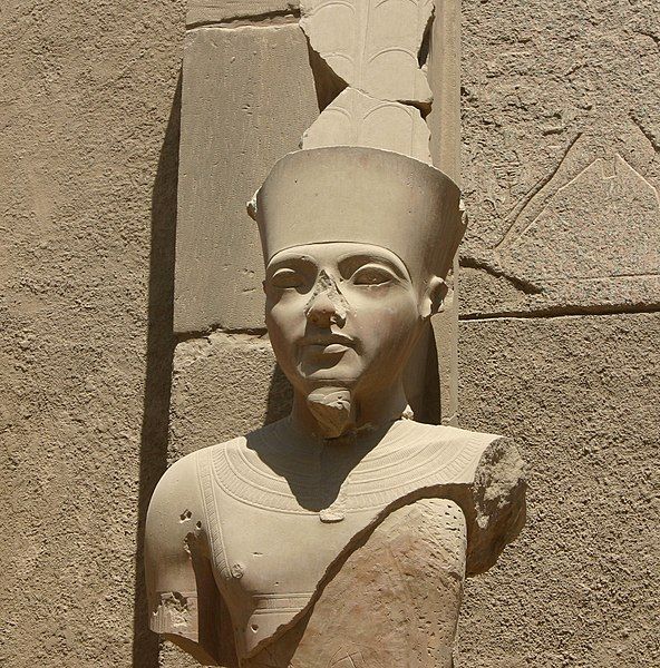 File:Tut at Karnak.jpg