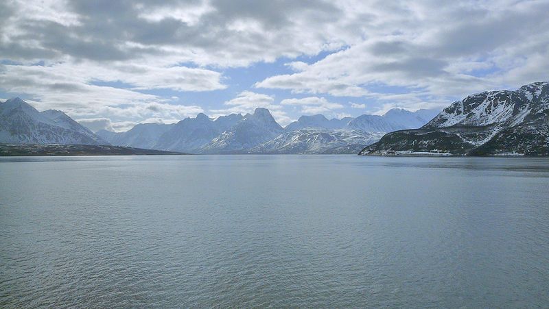 File:Ullsfjorden.JPG