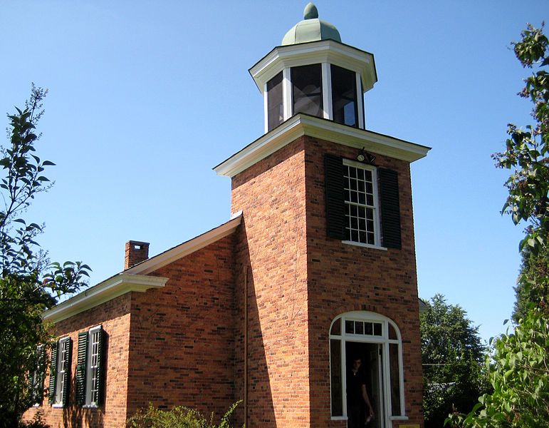 File:Vergennes schoolhouse.jpg