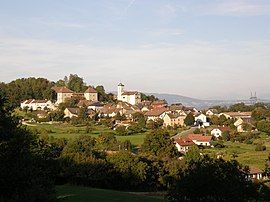 A panoramic view of the village of Clermont