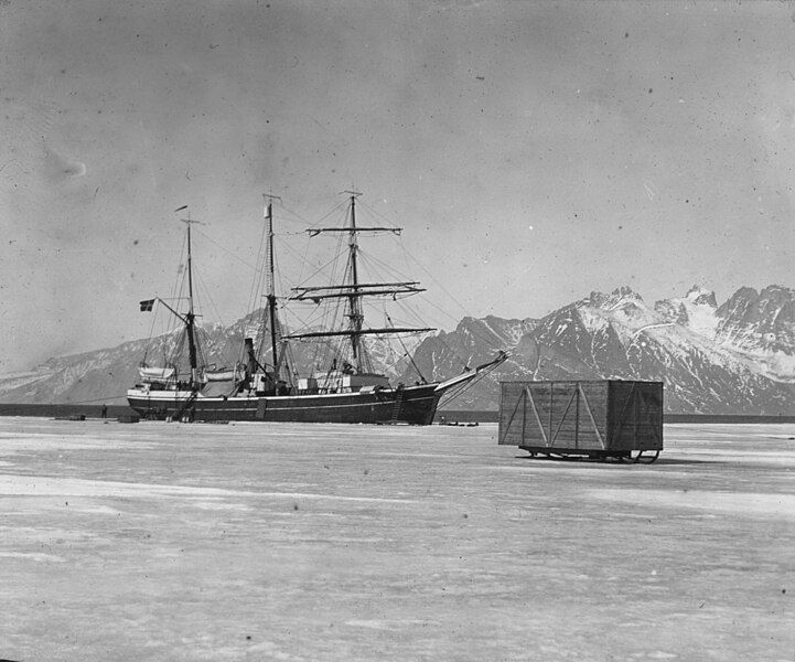 File:Wegener Expedition-1912 37.jpg