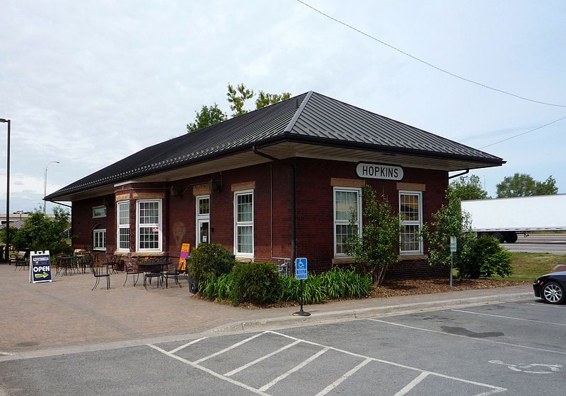 File:2009-0612-05-HopkinsDepot.jpg