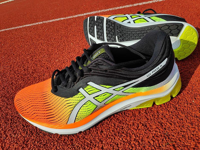 File:Asics Gel-Pulse 11.jpg