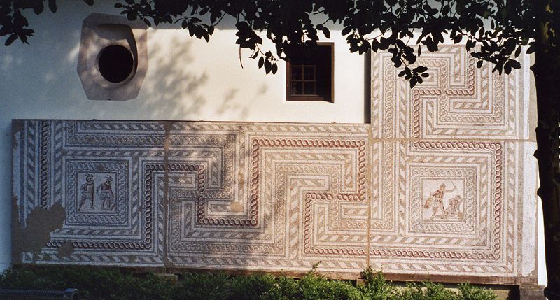 File:Augustaraurica mosaic.jpg