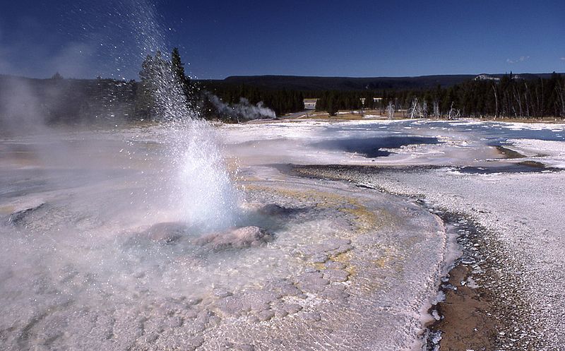 File:Bead Geyser-Schmidt1977.jpg