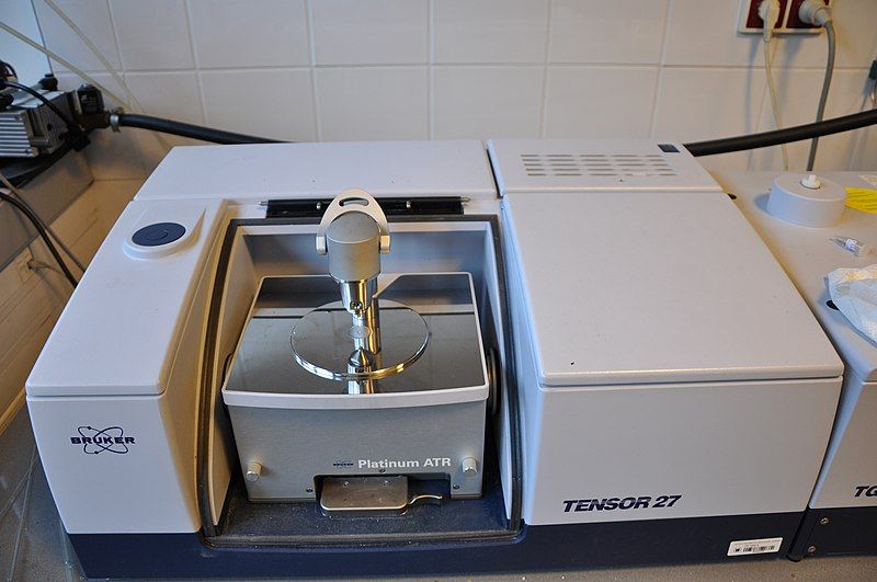 File:Bruker-Tensor-27.jpg