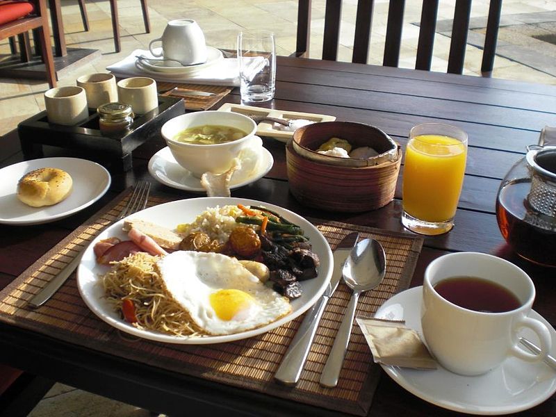 File:Buffet breakfast.. (2941411586).jpg