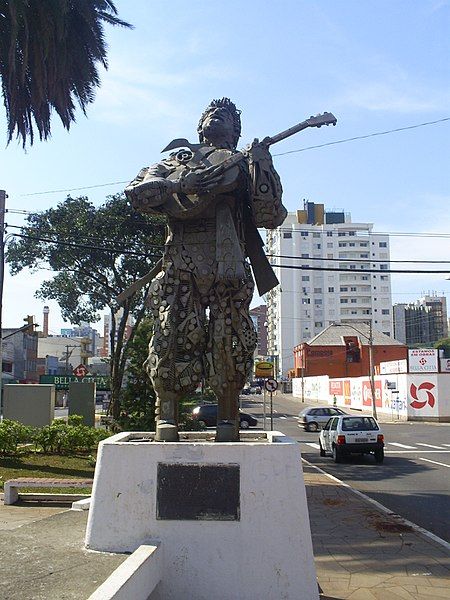 File:Estatua do Teixeiriha.jpg