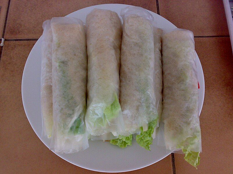 File:Fresh lumpia.jpg