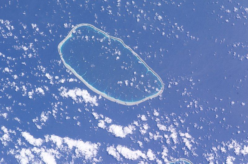 File:Katiu Atoll (ISS010-E-5452).jpg