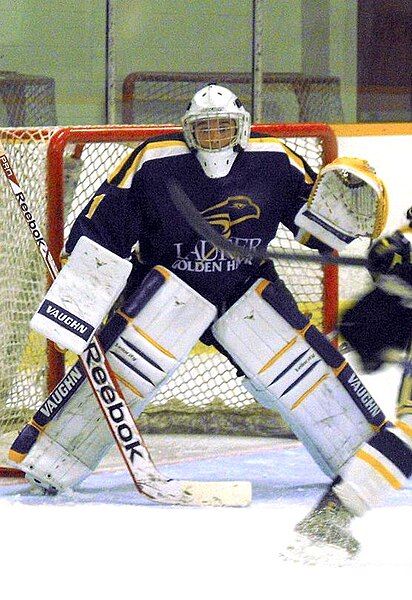 File:Laurier goalie 2013.JPG