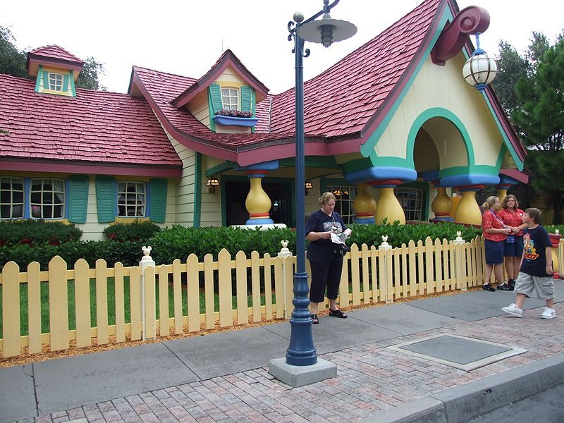 File:Mickey's Country House.jpg