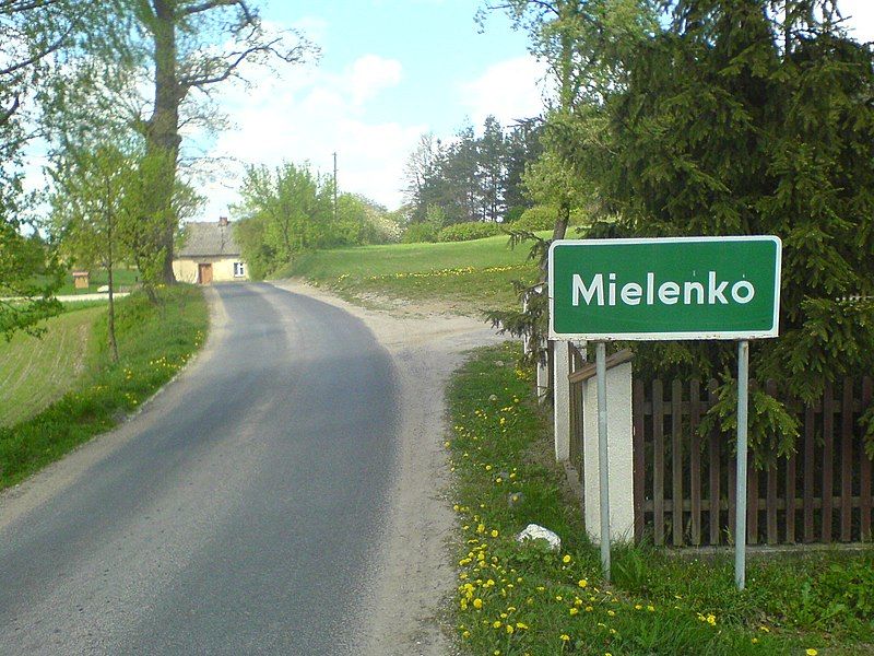 File:Mielenko tablica.JPG