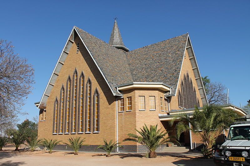 File:Otjiwarongo Church 2013.JPG