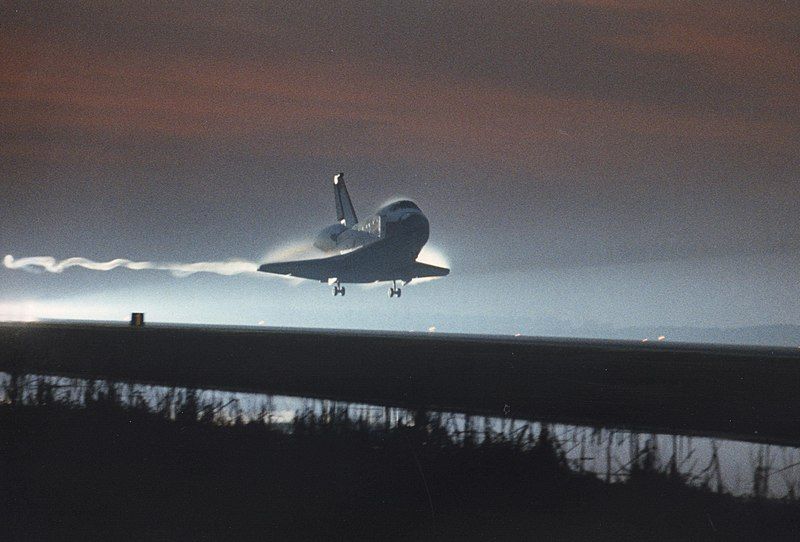 File:STS-80 Landing 01.jpg