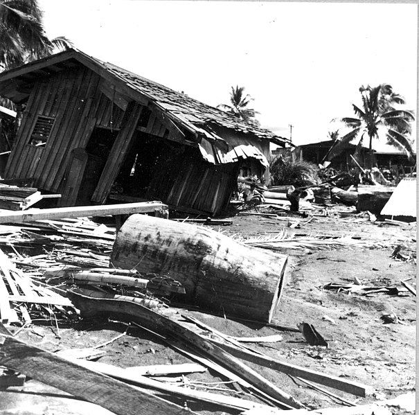 File:Tsunami hit lebak.jpg