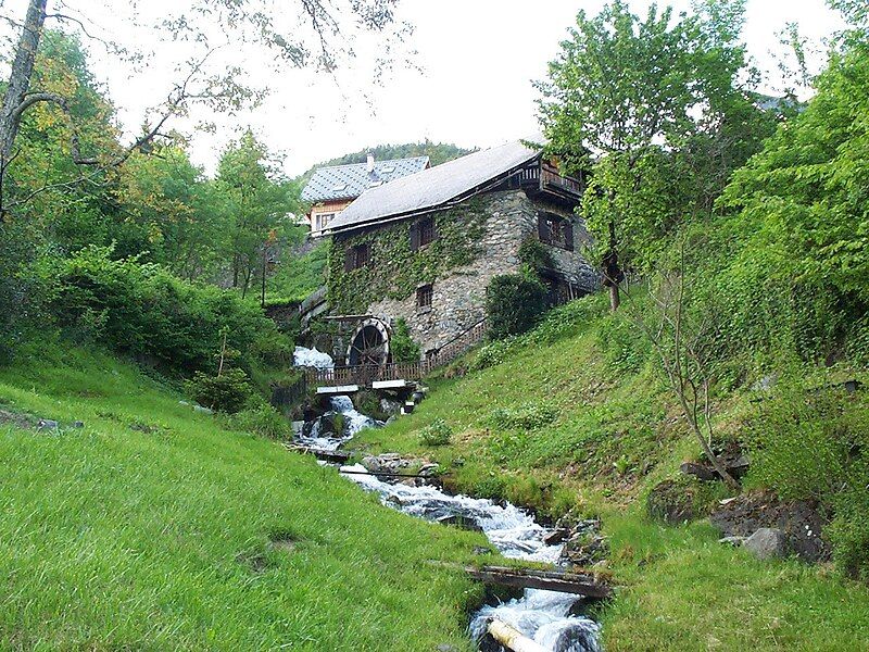 File:Vieux moulin allemond.jpg