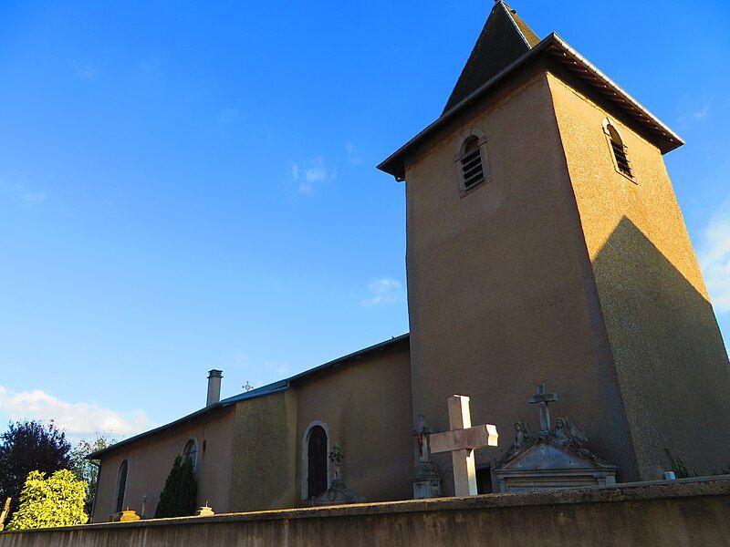 File:Wuisse l'église Saint-Pierre.JPG