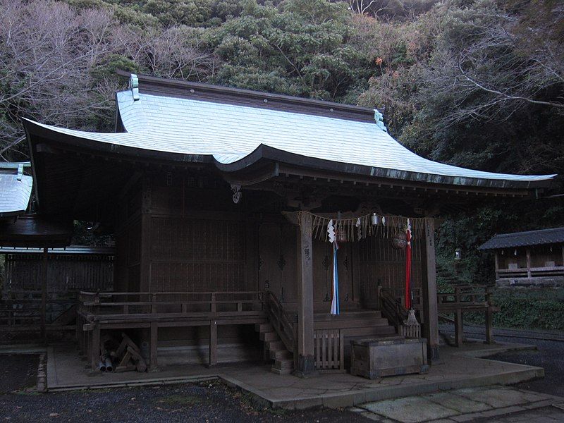 File:洲崎神社 (館山市) 拝殿.JPG