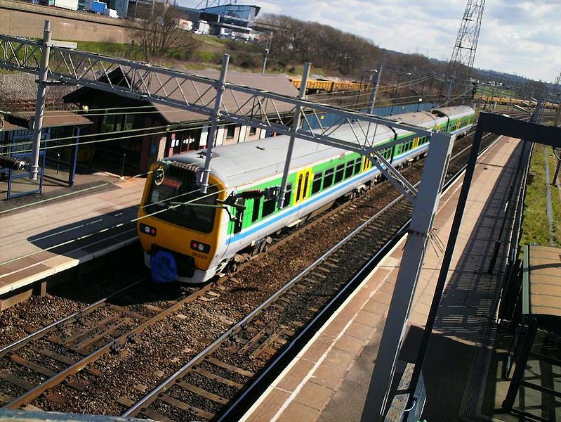 File:323201 at Bescot.JPG