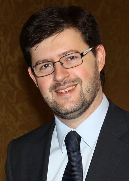 File:Andrei Popov (cropped).jpg