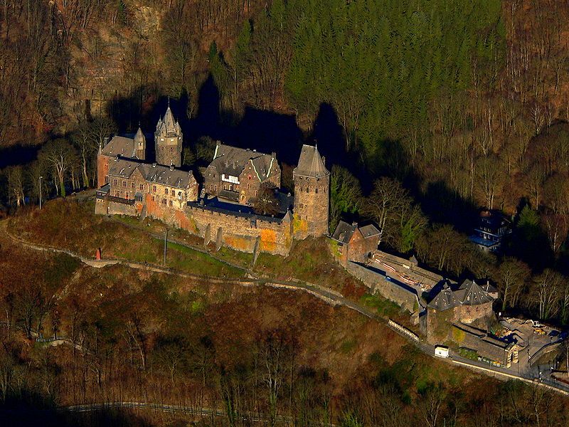 File:Burg Altena 20080215.JPG