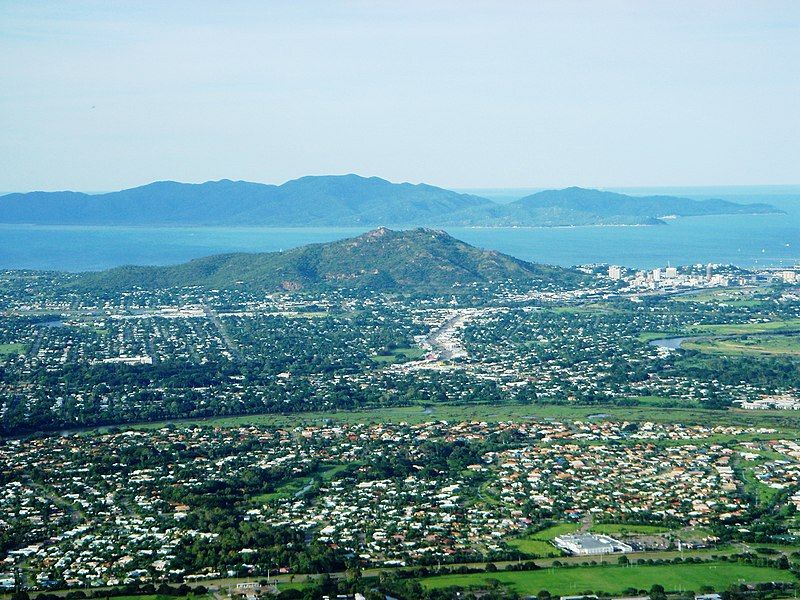 File:Castle Hill Townsville.jpg