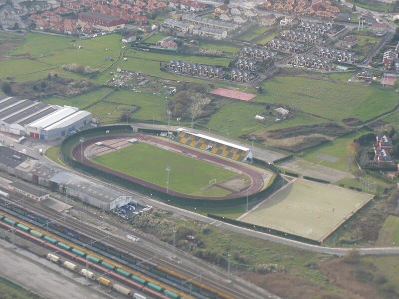 File:EstadioLaMaruca.JPG