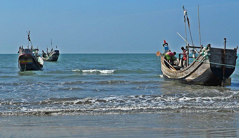 File:Fishing Boats.jpg