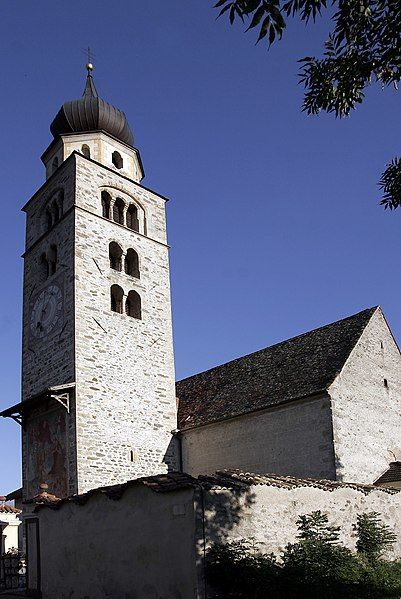 File:Glurns Kirche.jpg