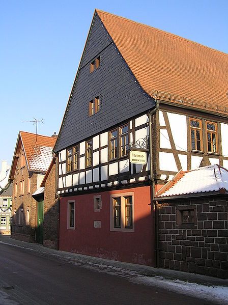 File:Großwallstadt Heimatmuseum.JPG