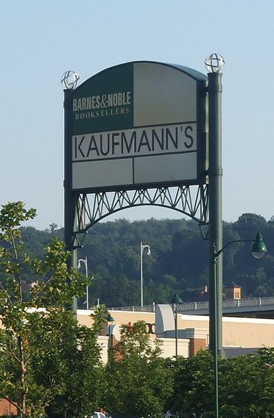 File:Kaufmanns2007.JPG