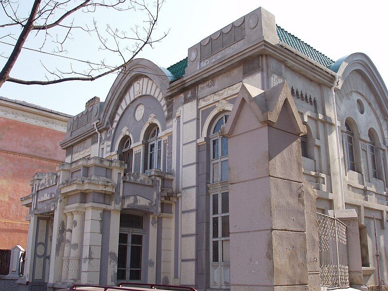 File:Kherson-Synagogue04.jpg