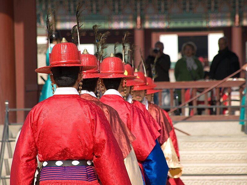 File:Korea-Gyeongbokgung-Guard.ceremony-12.jpg