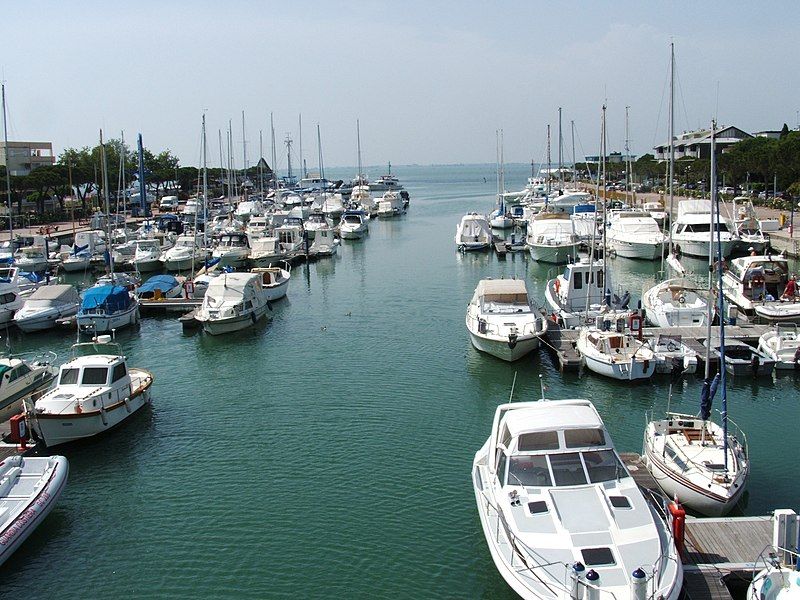 File:Lignano porto.jpg