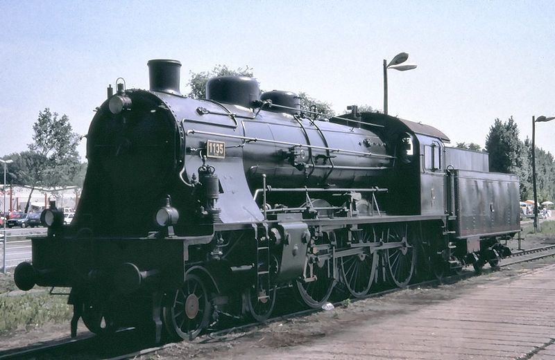 File:Locomotive 17 1055.jpg