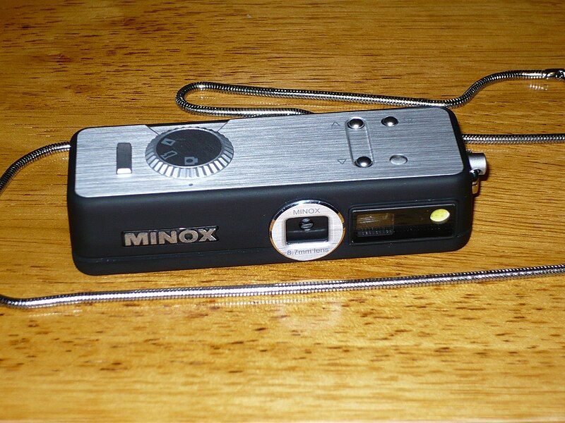 File:Minox DSC.JPG