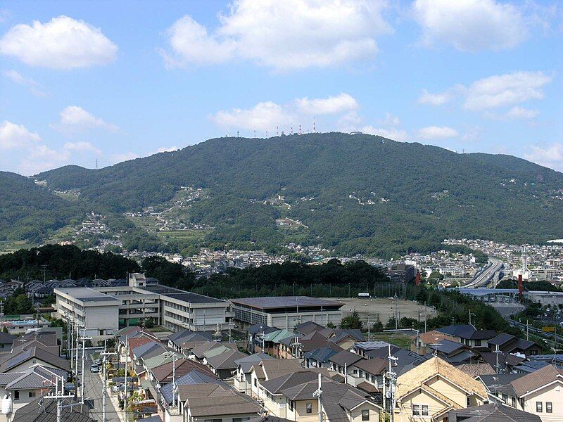 File:Mt Ikoma1600px.JPG