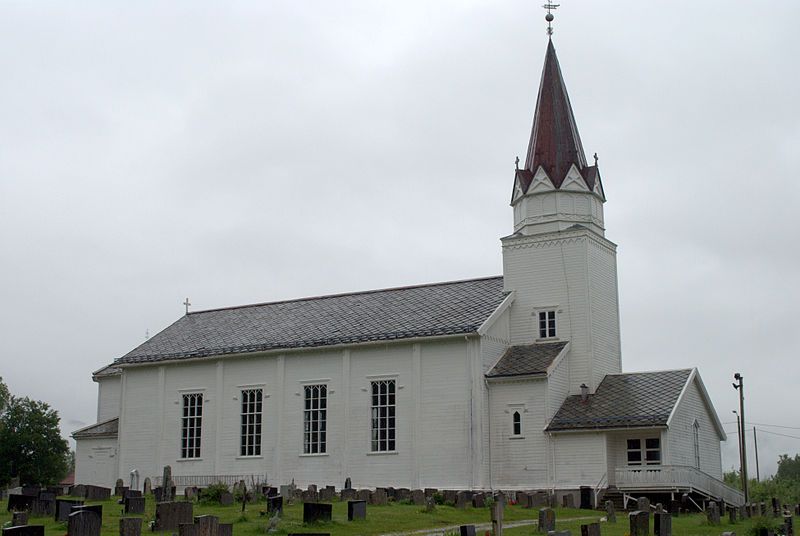 File:Myrbostad kirke 2012.jpg