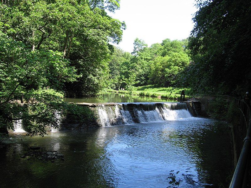 File:OldburyCourtDam.JPG